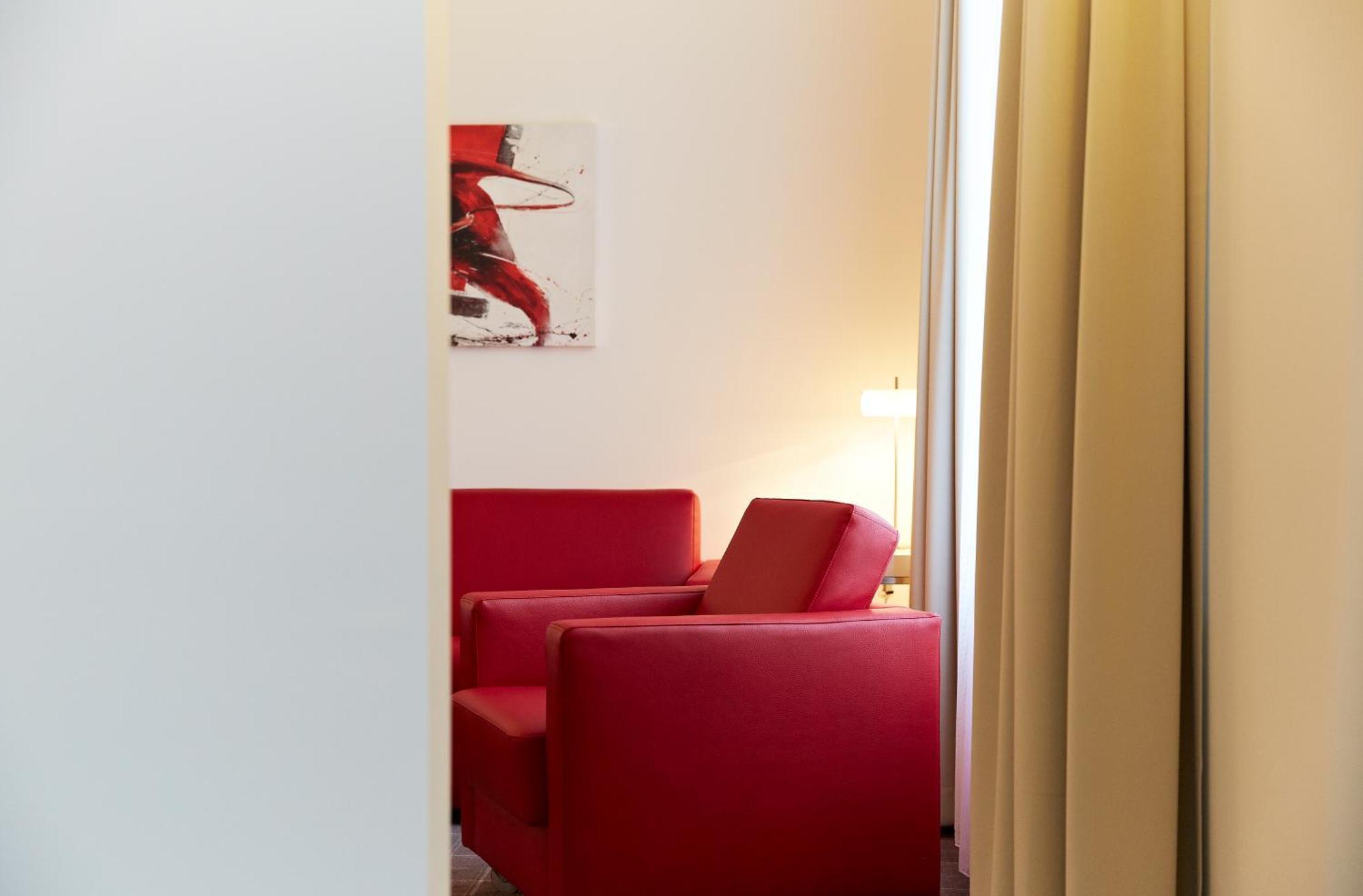 Landhotel Sonne Neuendettelsau Buitenkant foto
