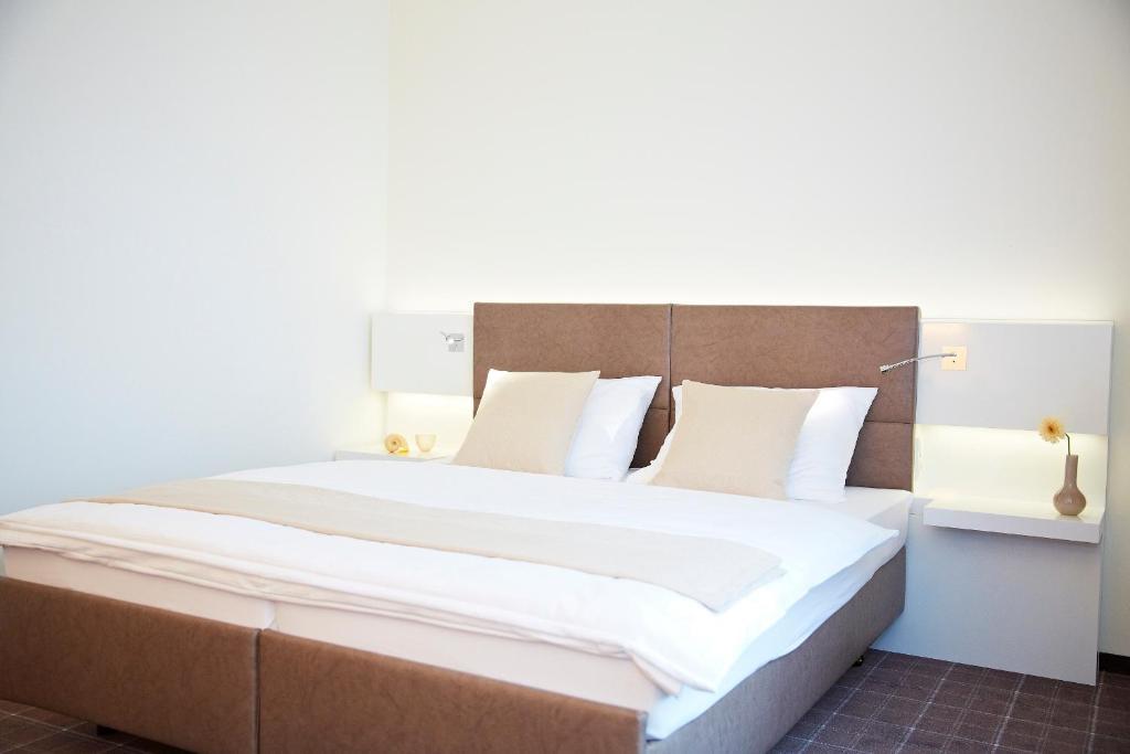 Landhotel Sonne Neuendettelsau Kamer foto
